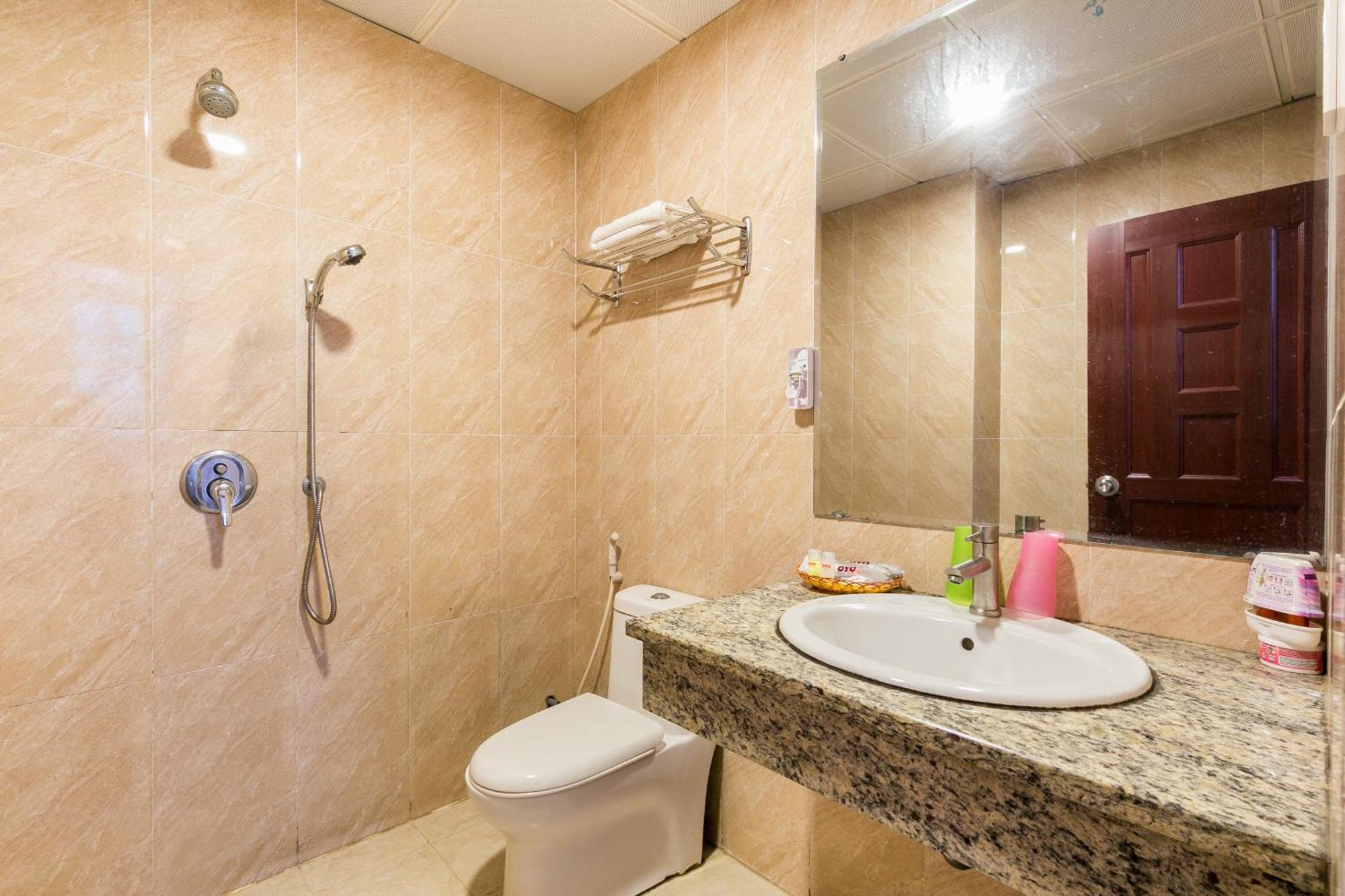 Oyo 373 Habana Hotel Ho Či Minovo Město Exteriér fotografie